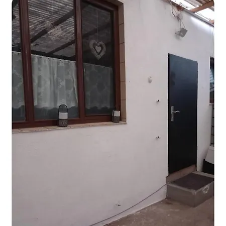 Eine Mit Privatem Eingang アパート *